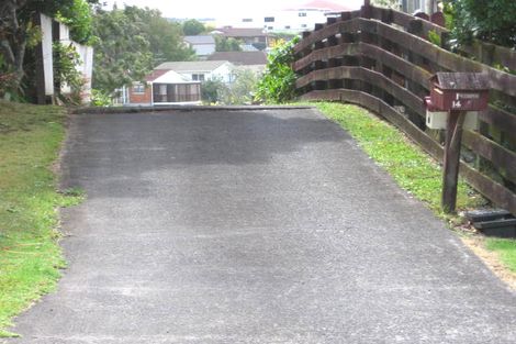Photo of property in 14 Jenelin Road, Glendene, Auckland, 0602