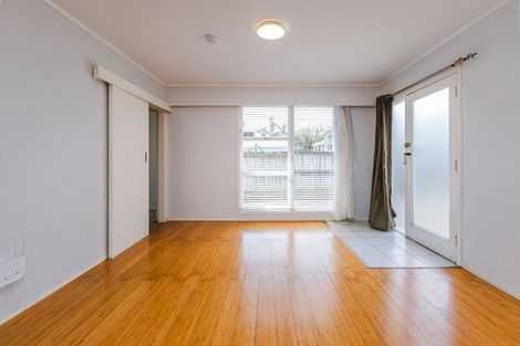 Photo of property in 2/8 James Road, Manurewa, Auckland, 2102