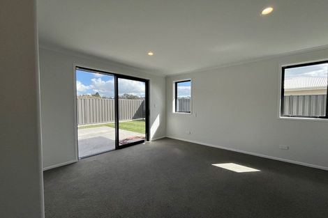 Photo of property in 3 Tutira Place, Poraiti, 4112