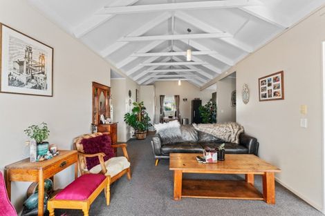 Photo of property in 18 Ward Place, Richmond Heights, Taupo, 3330
