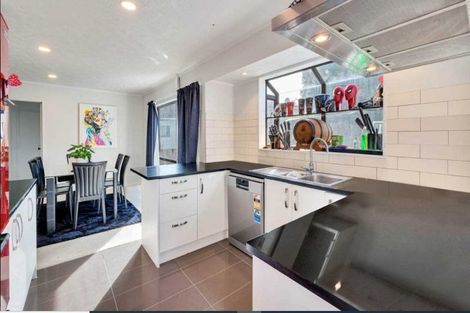 Photo of property in 21 Crosby Road, West Harbour, Auckland, 0618