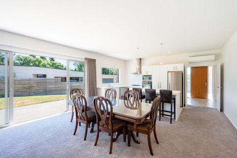 Photo of property in 7 Macandrew Lane, Wanaka, 9305