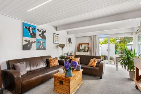 Photo of property in 102 Winchester Street, Merivale, Christchurch, 8014