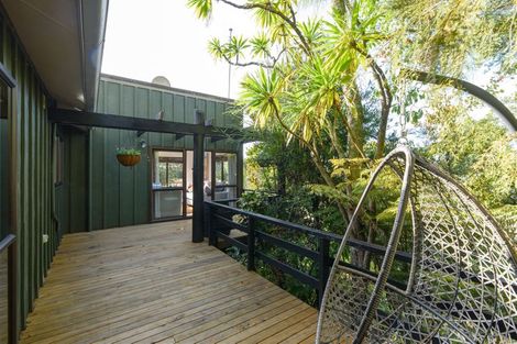 Photo of property in 8 Trelawny Place, Hillcrest, Auckland, 0627