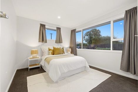 Photo of property in 274 Lake Terrace Road, Shirley, Christchurch, 8061