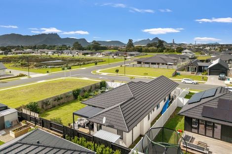 Photo of property in 4 Te Taniwha Road, One Tree Point, 0118