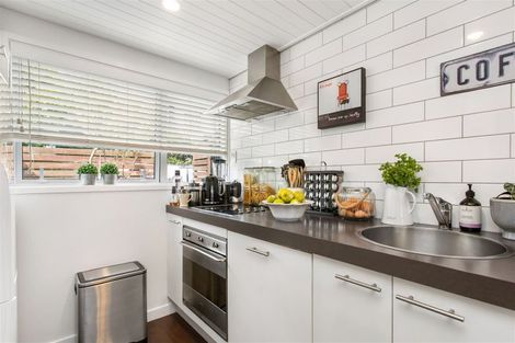 Photo of property in 102 Winchester Street, Merivale, Christchurch, 8014