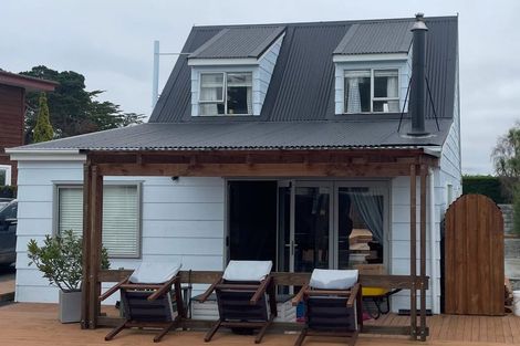 Photo of property in 44 Rotten Row, Waikuku Beach, 7473