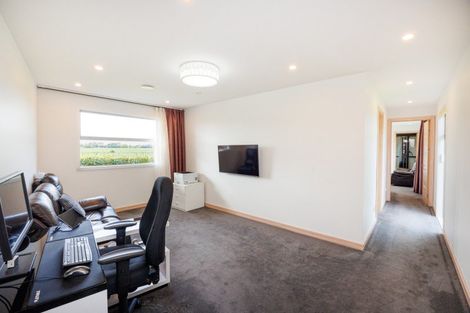 Photo of property in 171 Oroua Road, Kairanga, Palmerston North, 4475