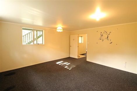 Photo of property in 5 Lysander Crescent, Beach Haven, Auckland, 0626