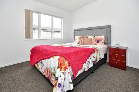 Photo of property in 3 John Burn Road, Takanini, 2110