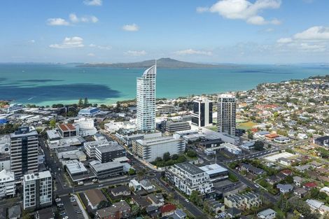 Photo of property in Sentinel Apartments, 2402/3 Northcroft Street, Takapuna, Auckland, 0622