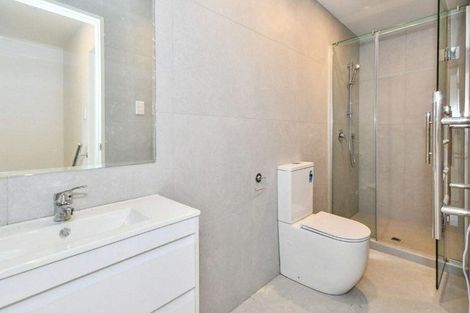 Photo of property in 2/3226 Great North Road, New Lynn, Auckland, 0600