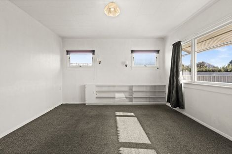 Photo of property in 210 Mcleod Street, Camberley, Hastings, 4120