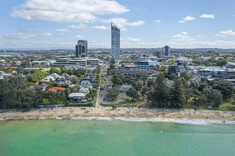 Photo of property in Sentinel Apartments, 2402/3 Northcroft Street, Takapuna, Auckland, 0622