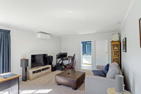 Photo of property in 10 Nimmo Avenue, Waikanae, 5036