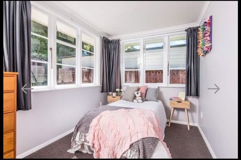 Photo of property in 37a Victory Crescent, Tawa, Wellington, 5028