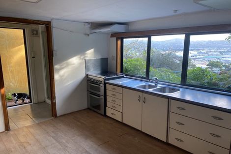 Photo of property in 21 Nikau Road, Point Howard, Lower Hutt, 5013