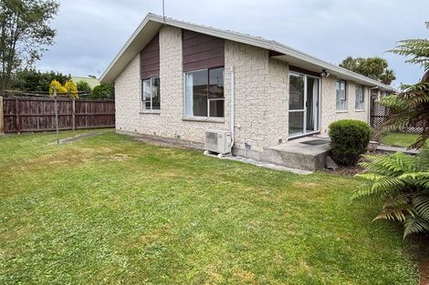 Photo of property in 42 Chipping Lane, Redwood, Christchurch, 8051