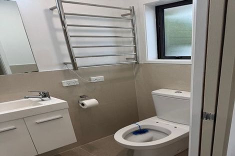 Photo of property in 2/6 Raddock Place, Half Moon Bay, Auckland, 2012