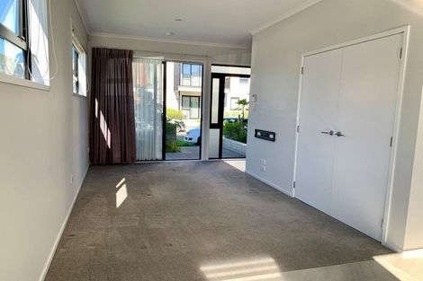 Photo of property in 8 Sidney Wallingford Way, Hobsonville, Auckland, 0616