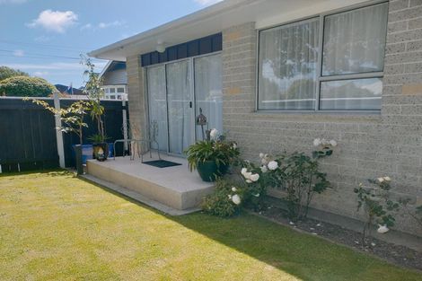 Photo of property in 13 Saint Ronans Avenue, Waterloo, Lower Hutt, 5011