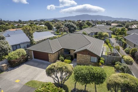 Photo of property in 75 Michael Road, Paraparaumu Beach, Paraparaumu, 5032