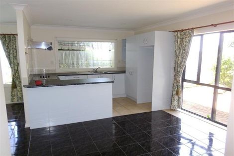 Photo of property in 2 Genesis Place, Flat Bush, Auckland, 2019
