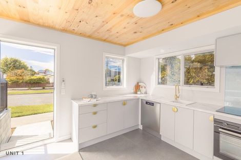 Photo of property in 137 Geraldine Street, Edgeware, Christchurch, 8013