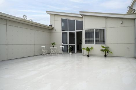 Photo of property in 5/9 Broderick Road, Johnsonville, Wellington, 6037