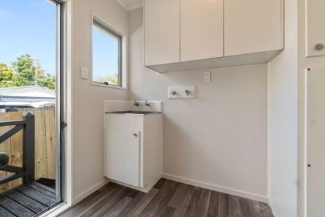 Photo of property in 25 Kervil Avenue, Te Atatu Peninsula, Auckland, 0610