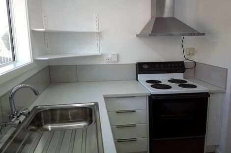 Photo of property in 1/43 Edgecombe Street, Newlands, Wellington, 6037