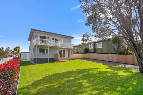 Photo of property in 8 James Mcleod Road, Shelly Beach, Helensville, 0874