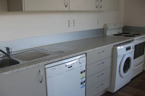 Photo of property in 33 Pembroke Road, Northland, Wellington, 6012