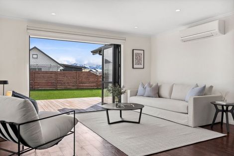 Photo of property in 6 Avalanche Place, Wanaka, 9305