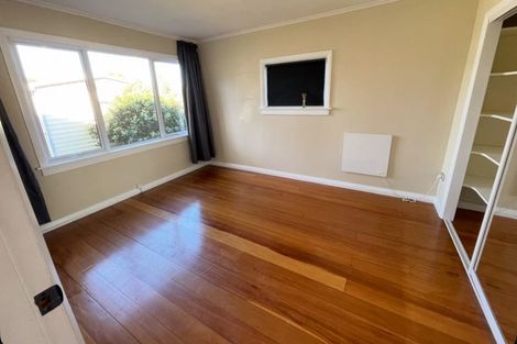 Photo of property in 52 Wallace Place, Westown, New Plymouth, 4310