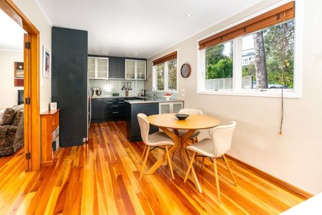 Photo of property in 8 Torwood Road, Khandallah, Wellington, 6035