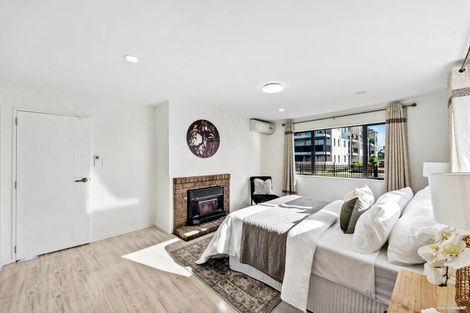 Photo of property in 9 Gwendoline Avenue, Te Atatu Peninsula, Auckland, 0610