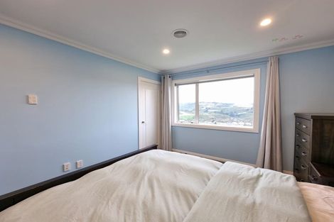 Photo of property in 25 Sandybrow, Churton Park, Wellington, 6037