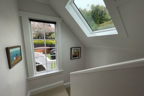 Photo of property in 10 Paisley Terrace, Karori, Wellington, 6012