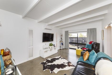 Photo of property in 10 Milverton Avenue, Hokowhitu, Palmerston North, 4410