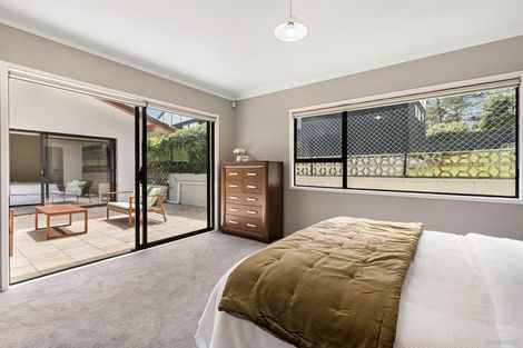 Photo of property in 5 Longwood Place, Forrest Hill, Auckland, 0620