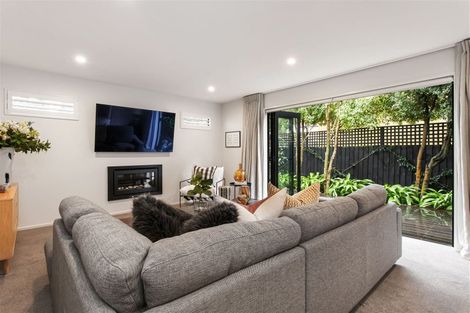 Photo of property in 35 Hawkesbury Avenue, St Albans, Christchurch, 8014