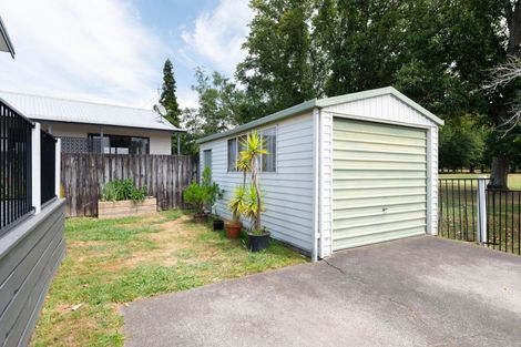 Photo of property in 393 Kahikatea Drive, Dinsdale, Hamilton, 3204