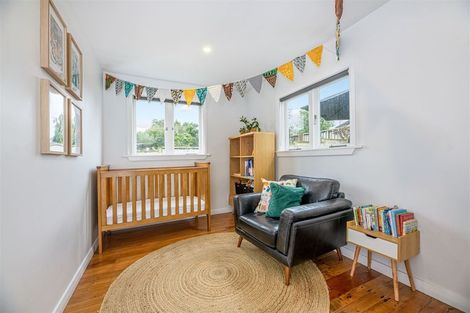 Photo of property in 18 Kamara Road, Glen Eden, Auckland, 0602