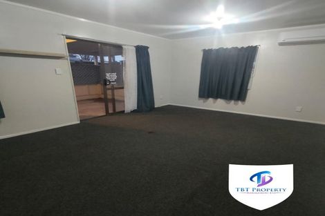 Photo of property in 696 Massey Road, Mangere, Auckland, 2022