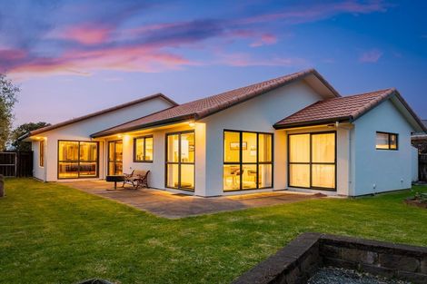 Photo of property in 21 Kanawa Street, Waikanae, 5036