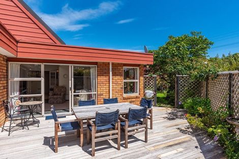 Photo of property in 43 Ngarara Road, Waikanae, 5036