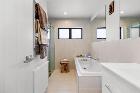 Photo of property in 36 Orford Drive, Jacks Point, Queenstown, 9371