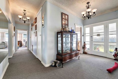 Photo of property in 11 Miranda Street, Stratford, 4332